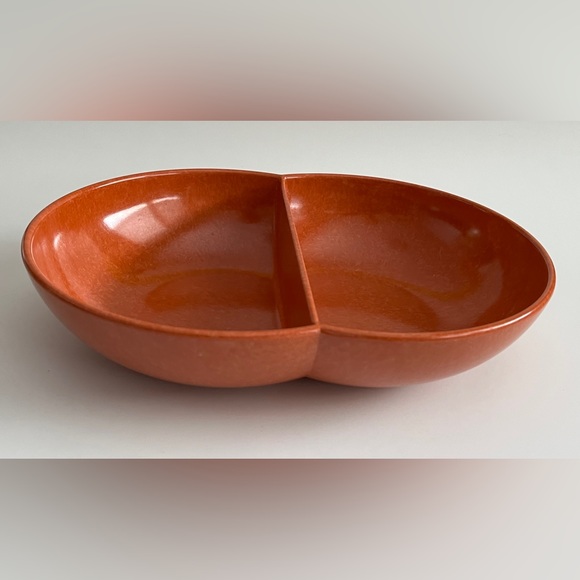 Vintage orange melmac serving bowl in very good used condition - Picture 4 of 5